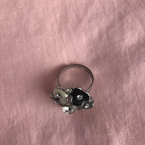 Free with $20 Purchase! Aldo Statement Ring - Picture 3 of 4